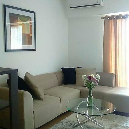 Marquee Residences Angeles Esterno foto