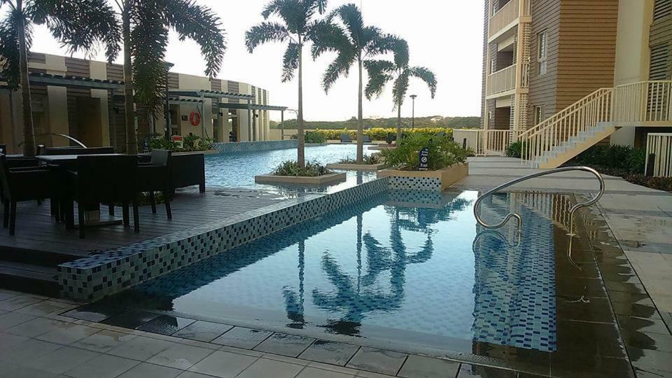 Marquee Residences Angeles Esterno foto