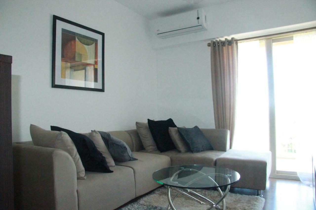 Marquee Residences Angeles Esterno foto