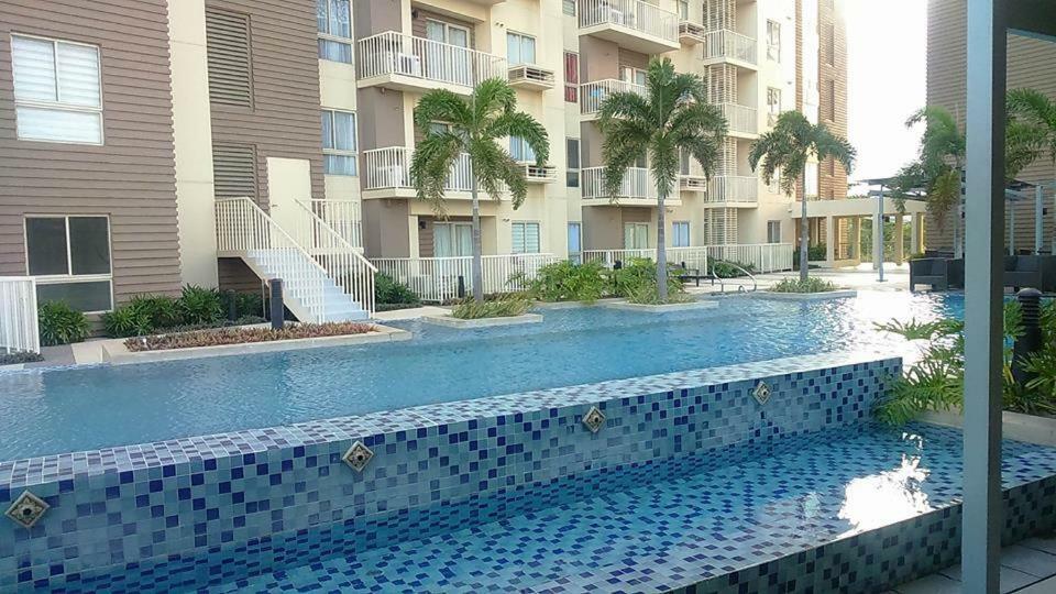 Marquee Residences Angeles Esterno foto