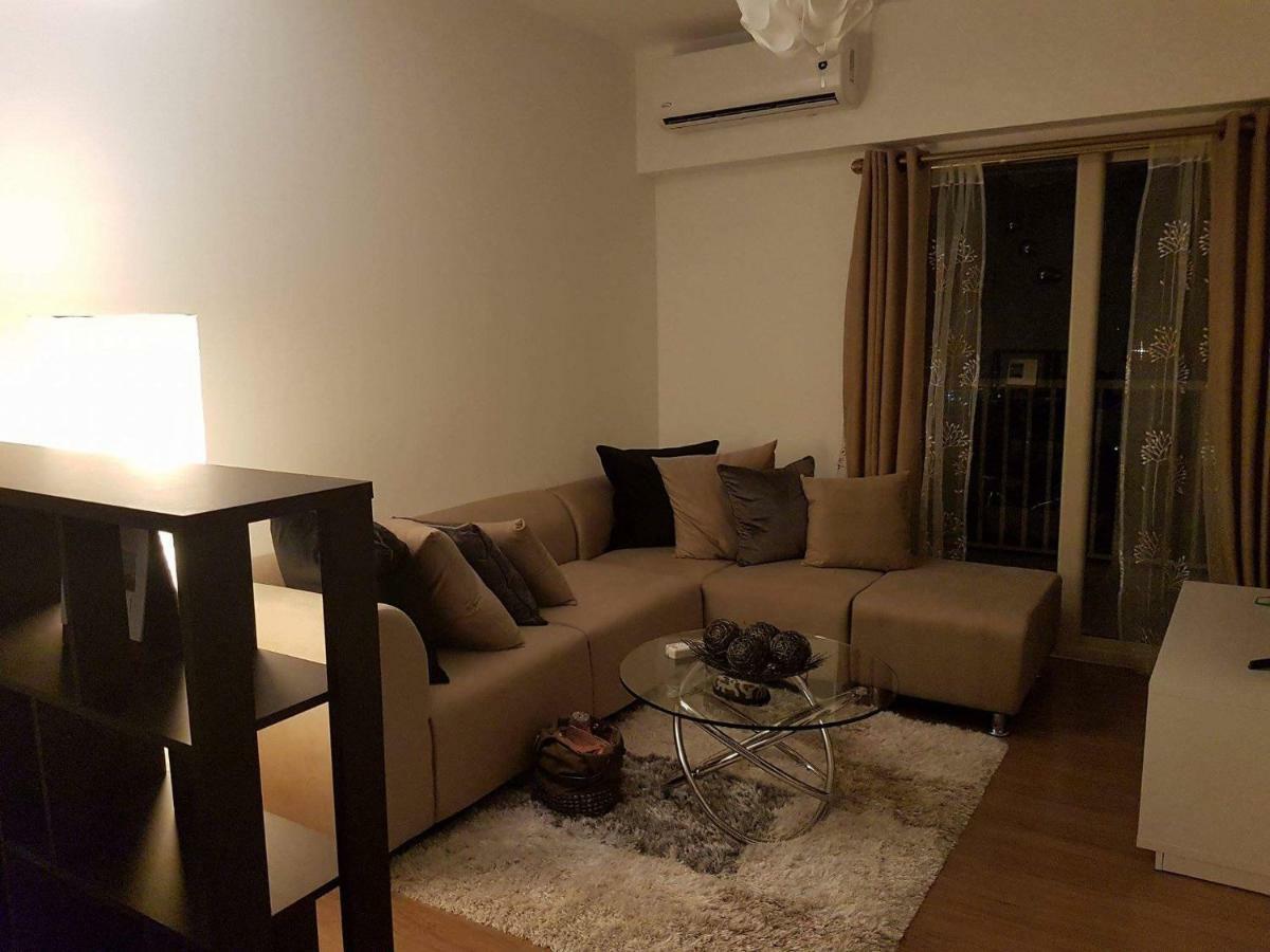 Marquee Residences Angeles Esterno foto