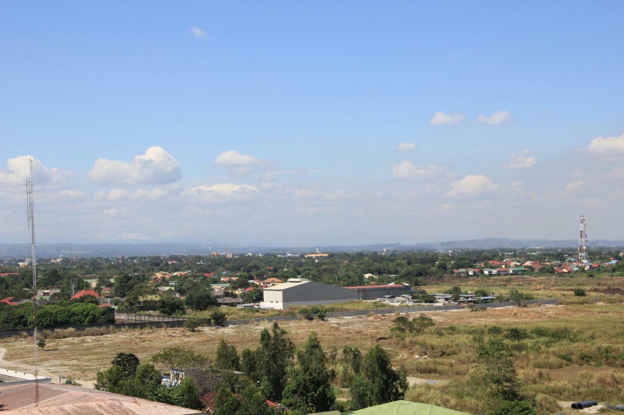 Marquee Residences Angeles Esterno foto