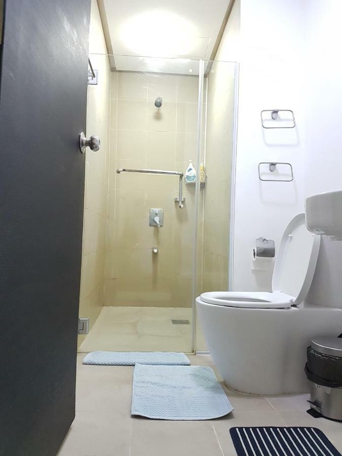 Marquee Residences Angeles Esterno foto