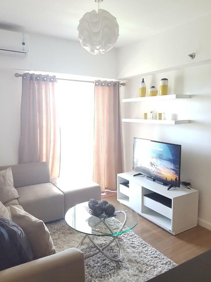 Marquee Residences Angeles Esterno foto