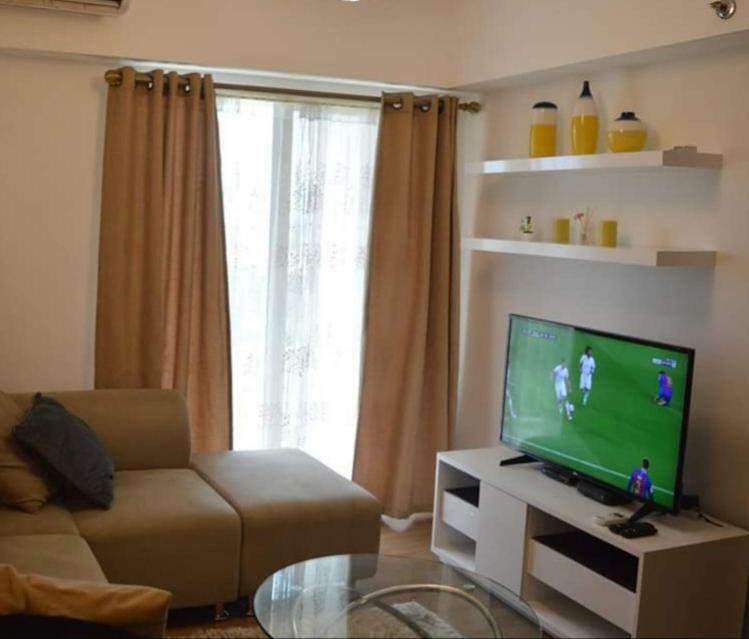 Marquee Residences Angeles Esterno foto
