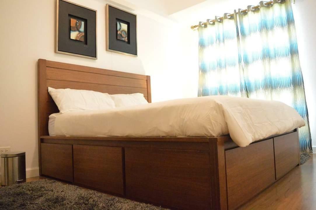 Marquee Residences Angeles Esterno foto
