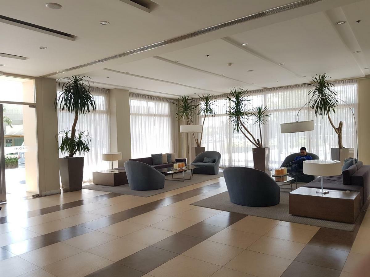 Marquee Residences Angeles Esterno foto