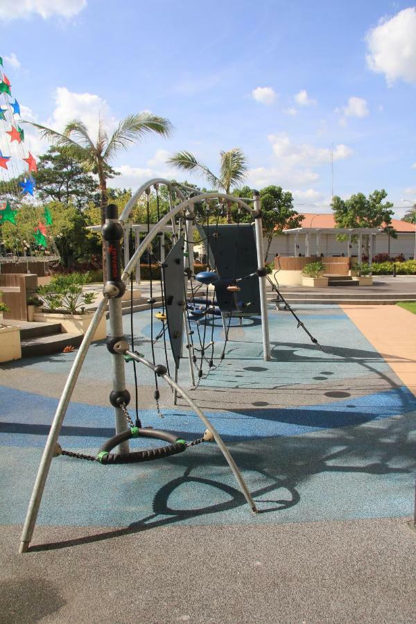 Marquee Residences Angeles Esterno foto