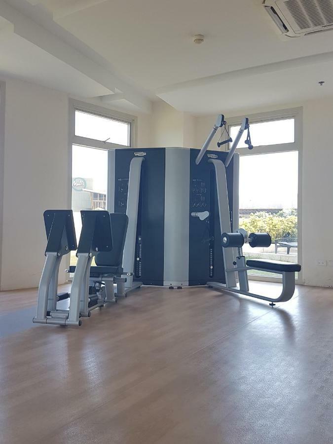 Marquee Residences Angeles Esterno foto